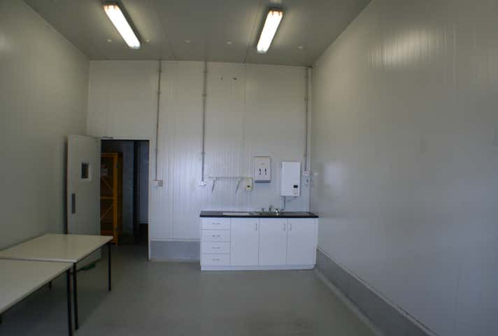 302-308 Spence Street Bungalow QLD 4870 - Image 12