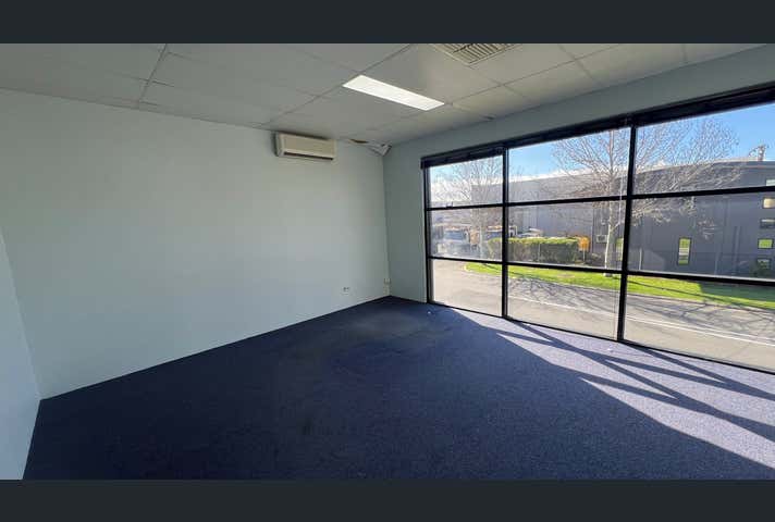 49 Catalano Circuit Canning Vale WA 6155 - Image 6