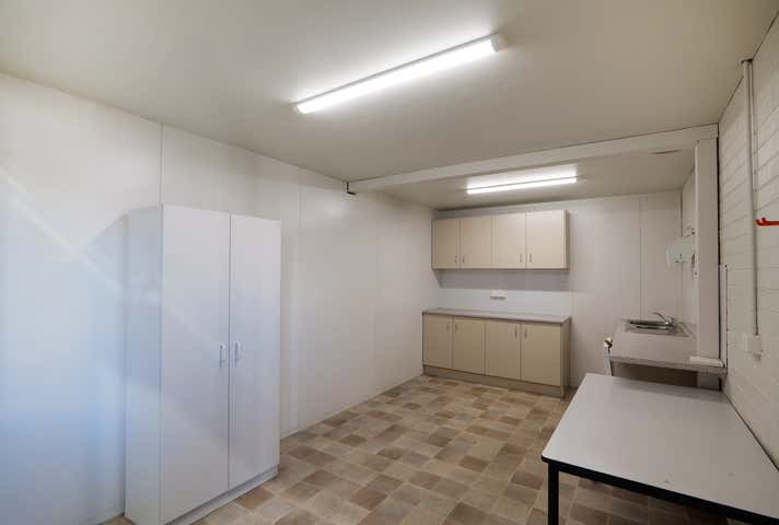 2/6 Raymond Avenue Bayswater WA 6053 - Image 14