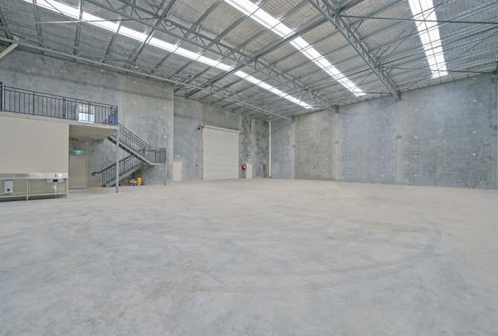 8 Oban Link Canning Vale WA 6155 - Image 9