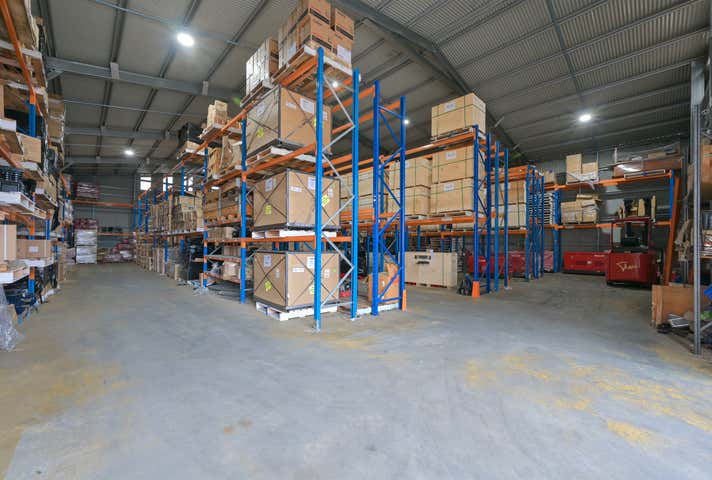 12 Winchester Road Bibra Lake WA 6163 - Image 8