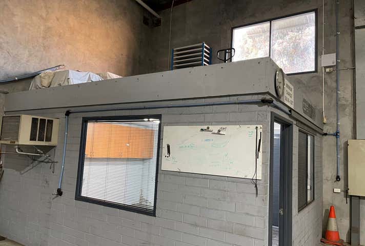 Unit 4, 30 Paramount Drive Wangara WA 6065 - Image 9