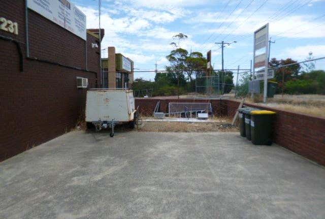 1/231 Bank Street Welshpool WA 6106 - Image 17