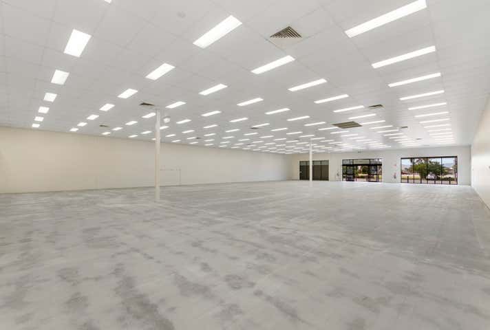 3/216 Woolcock Street Currajong QLD 4812 - Image 2