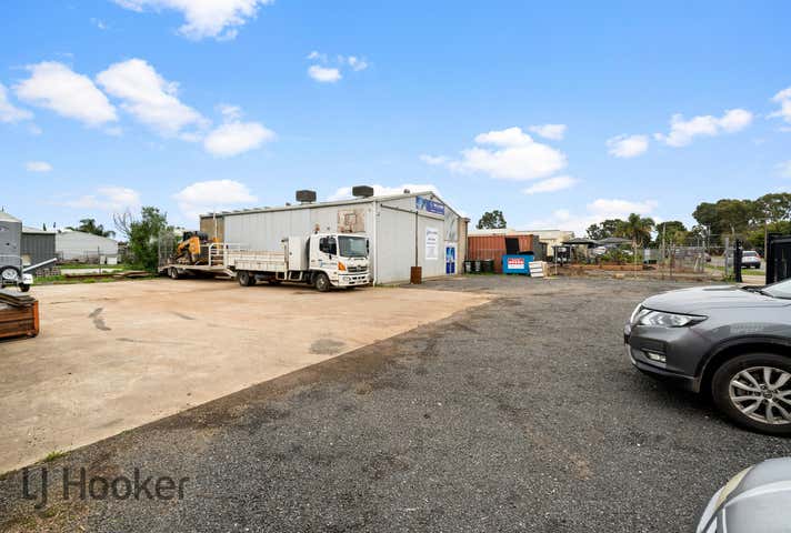 7 Barfield Crescent Edinburgh North SA 5113 - Image 21