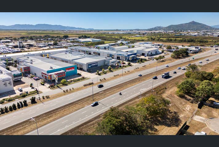 8/547 Woolcock Street Mount Louisa QLD 4814 - Image 11