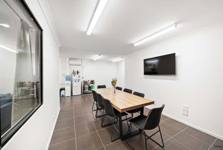 1/4 Flagstone Drive Burleigh Heads QLD 4220 - Image 5