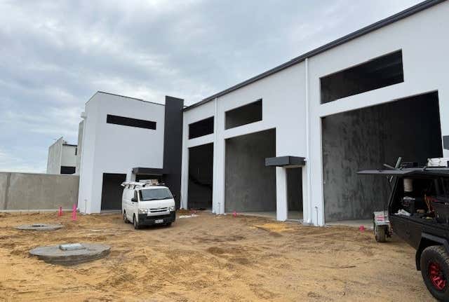 8,17 Sunderland Cres Butler WA 6036 - Image 1