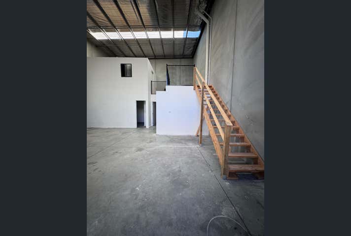 2/73 Eucumbene Drive Ravenhall VIC 3023 - Image 6