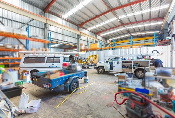 35 Kimmer Place Queens Park WA 6107 - Image 8