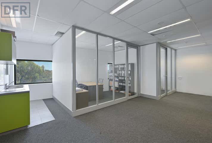 12W/817 Beeliar Drive Cockburn Central WA 6164 - Image 4