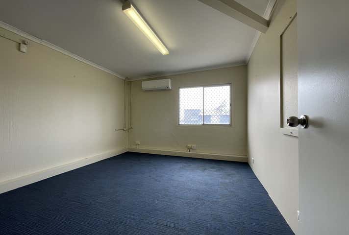 Unit 1, 49 Berriman Drive Wangara WA 6065 - Image 16