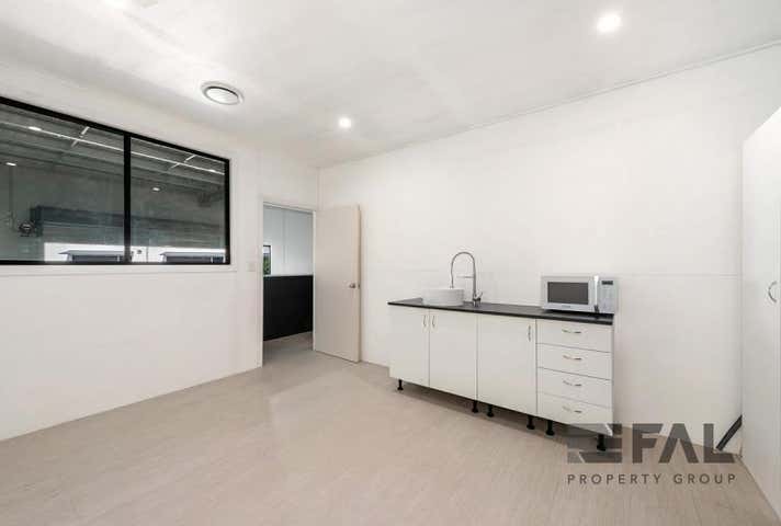 Unit  14, 9 Lahey Close Sherwood QLD 4075 - Image 8