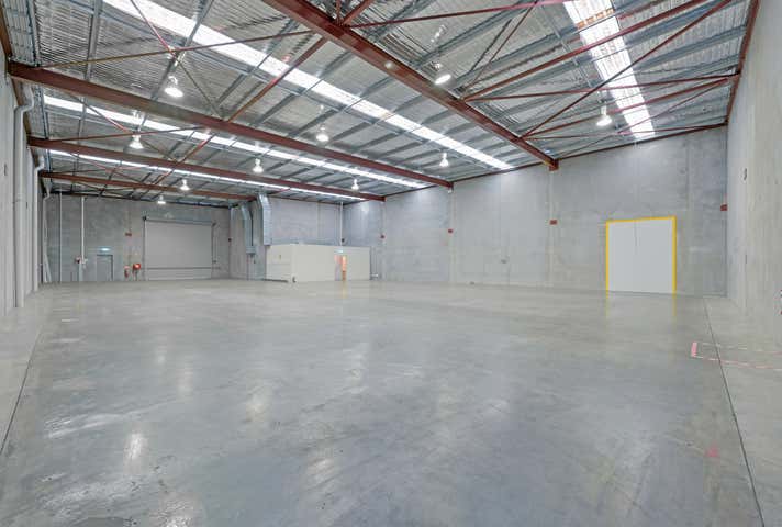 2/30 Discovery Drive Bibra Lake WA 6163 - Image 4