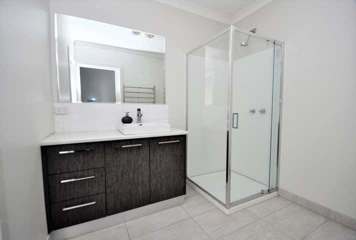 1/8  Wood Street Long Gully VIC 3550 - Image 16