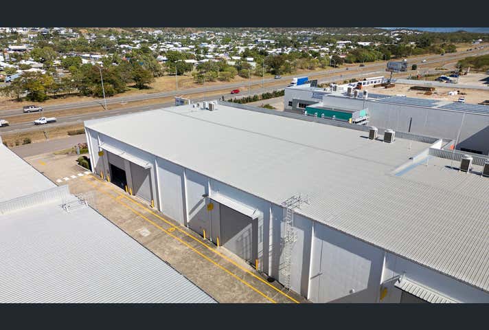 8/547 Woolcock Street Mount Louisa QLD 4814 - Image 9