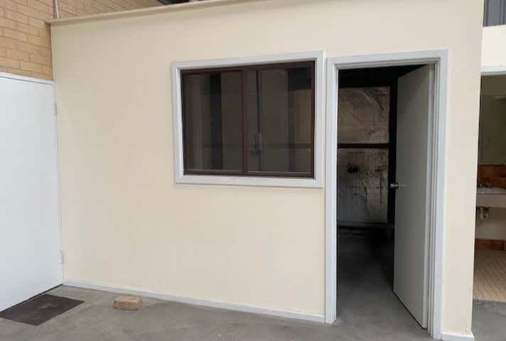 14 Bell Street Canning Vale WA 6155 - Image 9