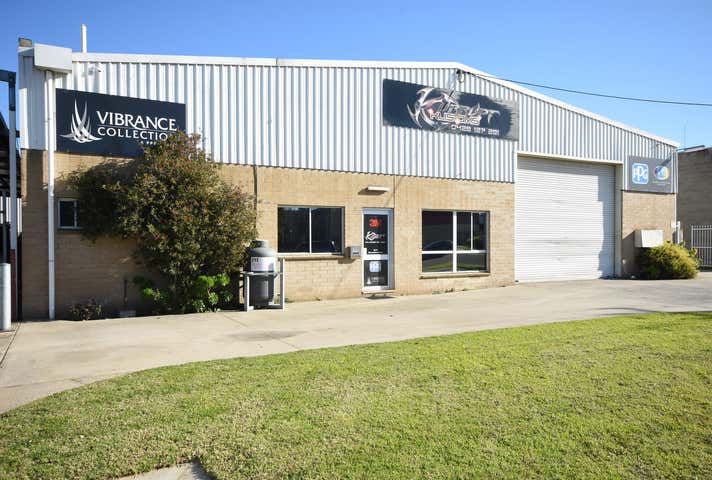 877 Ramsden Drive North Albury NSW 2640 - Image 3