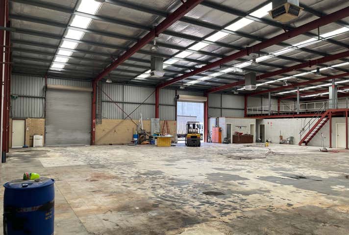 21 Denninup Way Malaga WA 6090 - Image 14