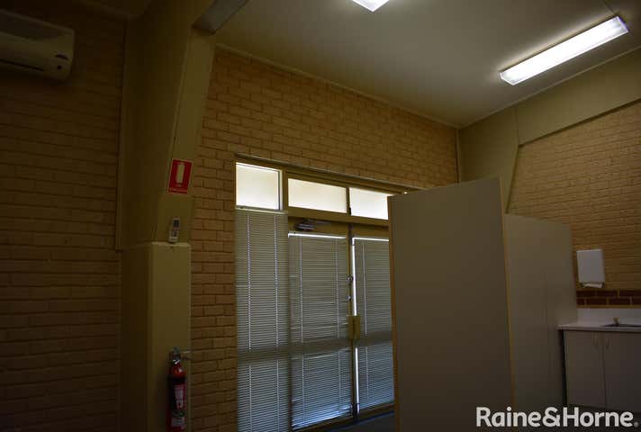 15/3 Benjamin Way Rockingham WA 6168 - Image 4