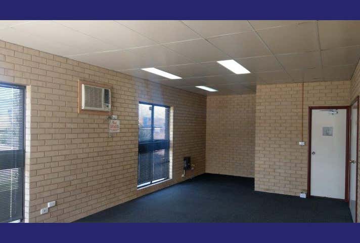 25 Berriman Dr Wangara WA 6065 - Image 8