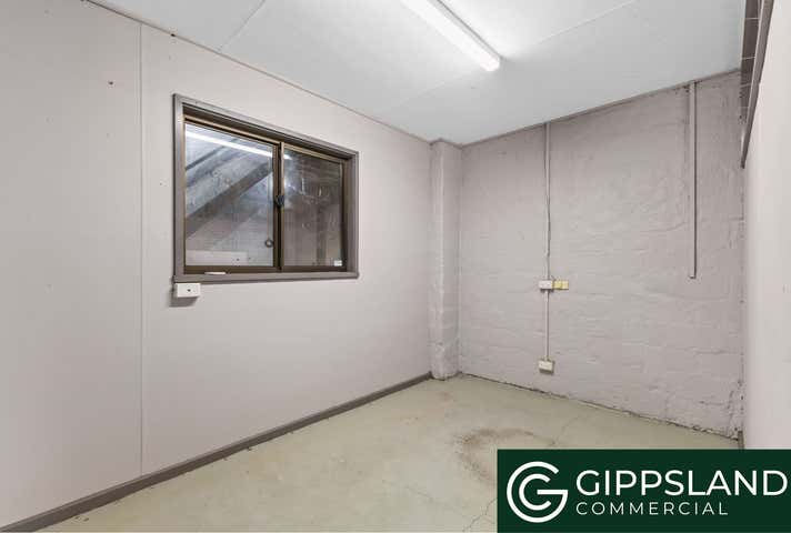 15 Mavis Avenue Warragul VIC 3820 - Image 9