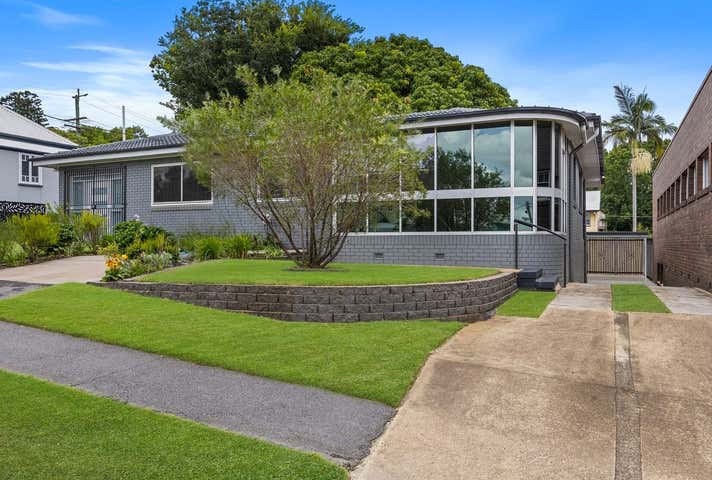 53 Ellenborough Street Ipswich QLD 4305 - Image 2