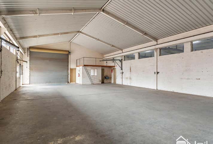 29 Owen Road Kelmscott WA 6111 - Image 7