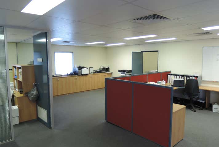 32 Walters Way Forrestfield WA 6058 - Image 11