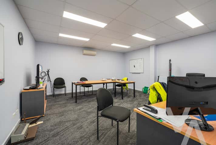 9 Paddock Place Rutherford NSW 2320 - Image 4