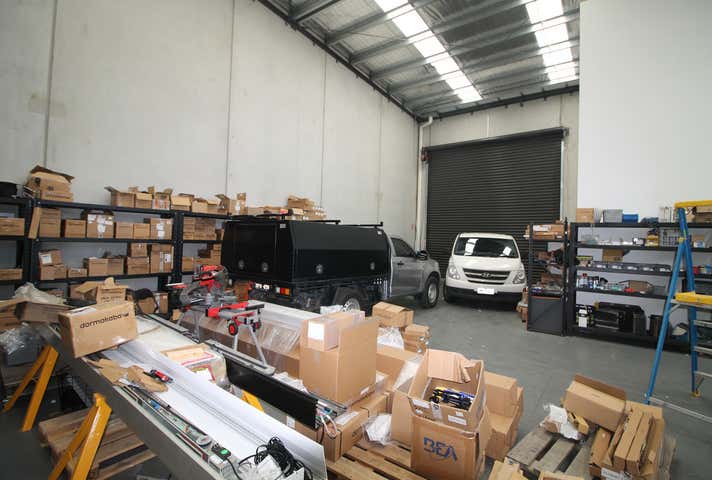 1/18-20 Futures Road Cranbourne West VIC 3977 - Image 7
