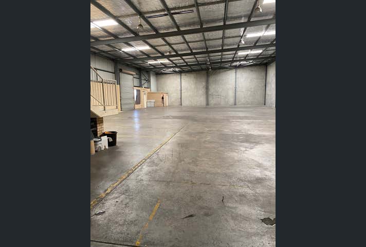 70 Kent Way Malaga WA 6090 - Image 17