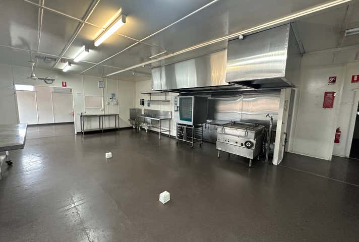 60 Downs Street North Ipswich QLD 4305 - Image 8