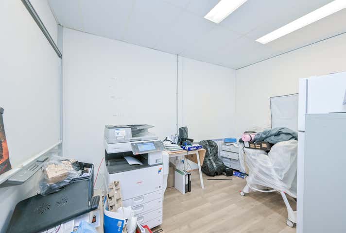 1/8 Hurley Street Canning Vale WA 6155 - Image 16