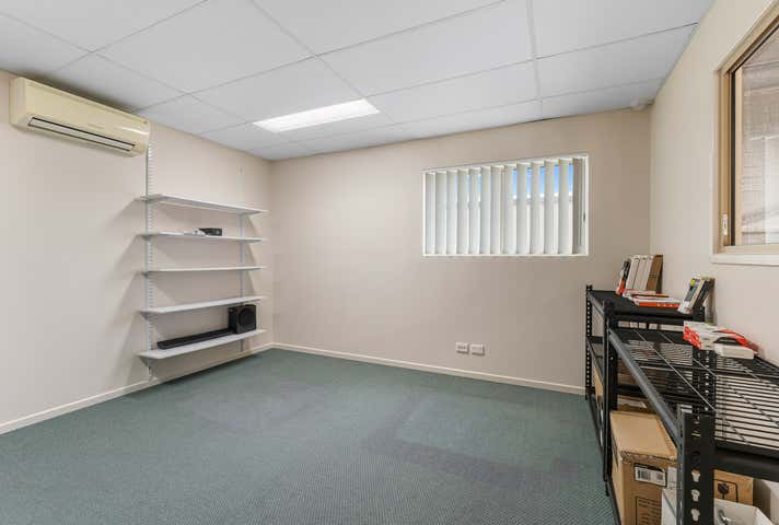 1/21 Southern Cross Circuit Urangan QLD 4655 - Image 10