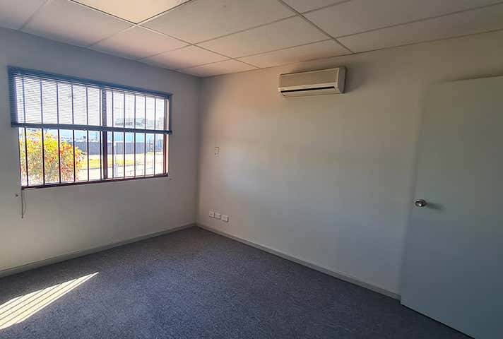 30 Truganina Rd Malaga WA 6090 - Image 13