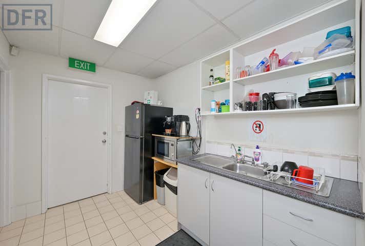 2/5 Sequoia Place Bibra Lake WA 6163 - Image 18