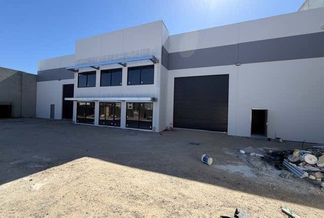 15 Argong Chase Cockburn Central WA 6164 - Image 2