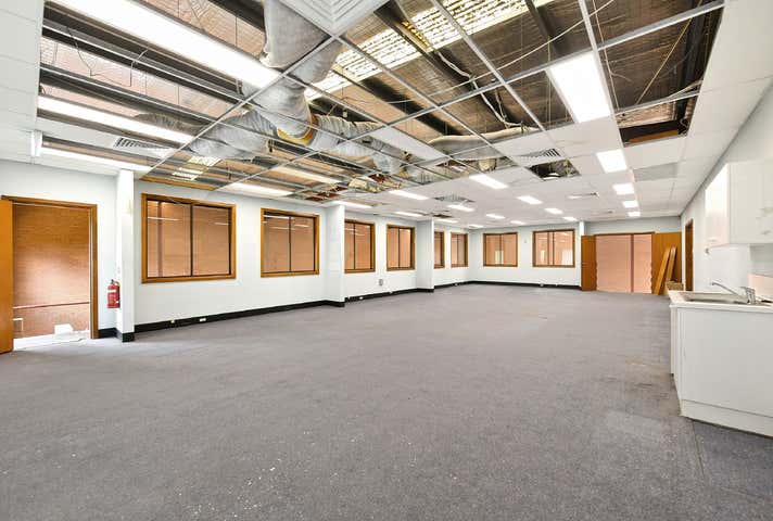 33 Garema Circuit Kingsgrove NSW 2208 - Image 7