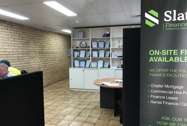 33 Rothschild Place Midvale WA 6056 - Image 16