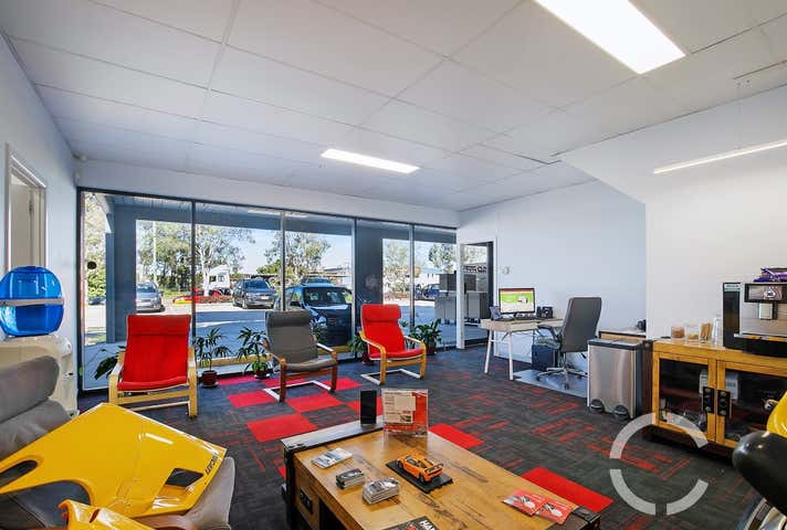 1/300 Cullen Avenue Eagle Farm QLD 4009 - Image 3