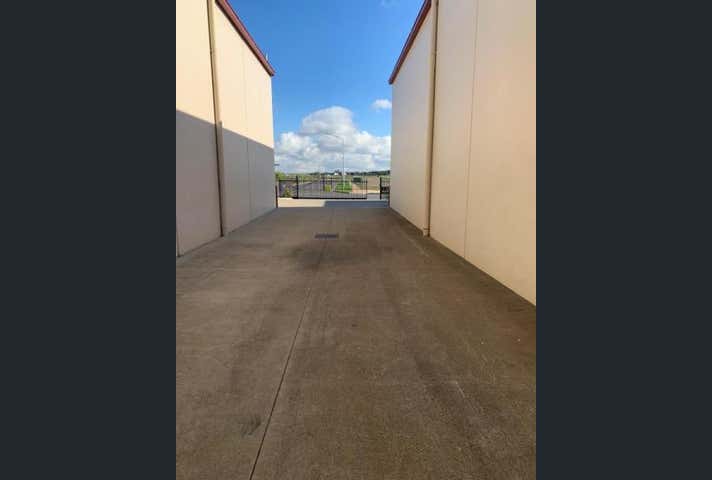 Unit 4, 5 Katherine Drive Ravenhall VIC 3023 - Image 5