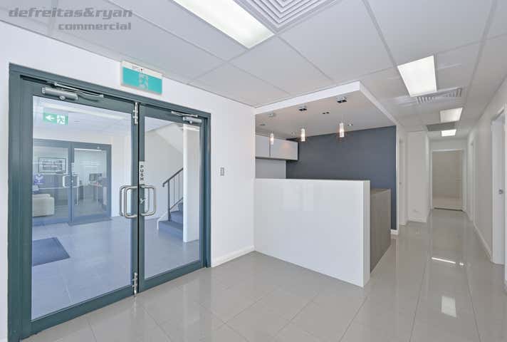 1/16 Hammond Road Cockburn Central WA 6164 - Image 4