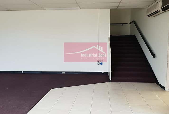 Unit 2, 7 Roberts Road Greenacre NSW 2190 - Image 4