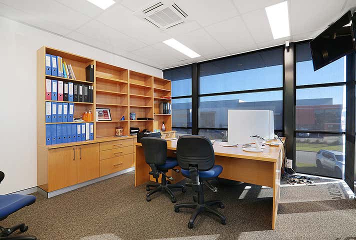 Unit 3, 7 Mordaunt Circuit Canning Vale WA 6155 - Image 12