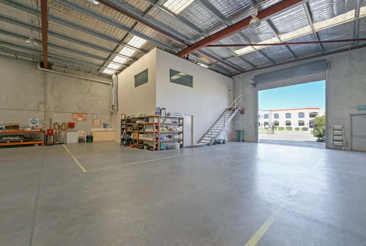 Unit 2, 40 Tacoma Circuit Canning Vale WA 6155 - Image 5