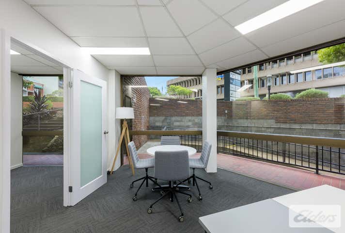 2/220 Boundary Street Spring Hill QLD 4000 - Image 6