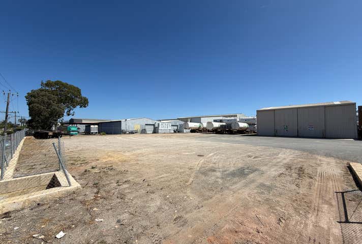 7 Coulson Way Canning Vale, 7 Coulson Way Canning Vale WA 6155 - Image 9