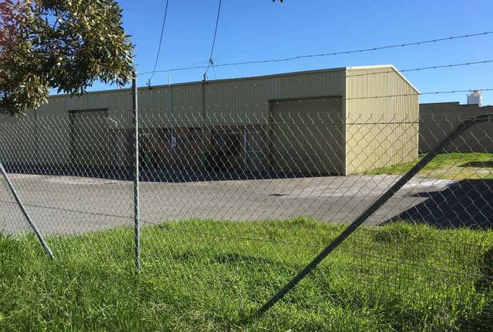 2/4 Savery Way Rockingham WA 6168 - Image 3