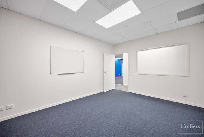 2/719-725 Woolcock Street Mount Louisa QLD 4814 - Image 14